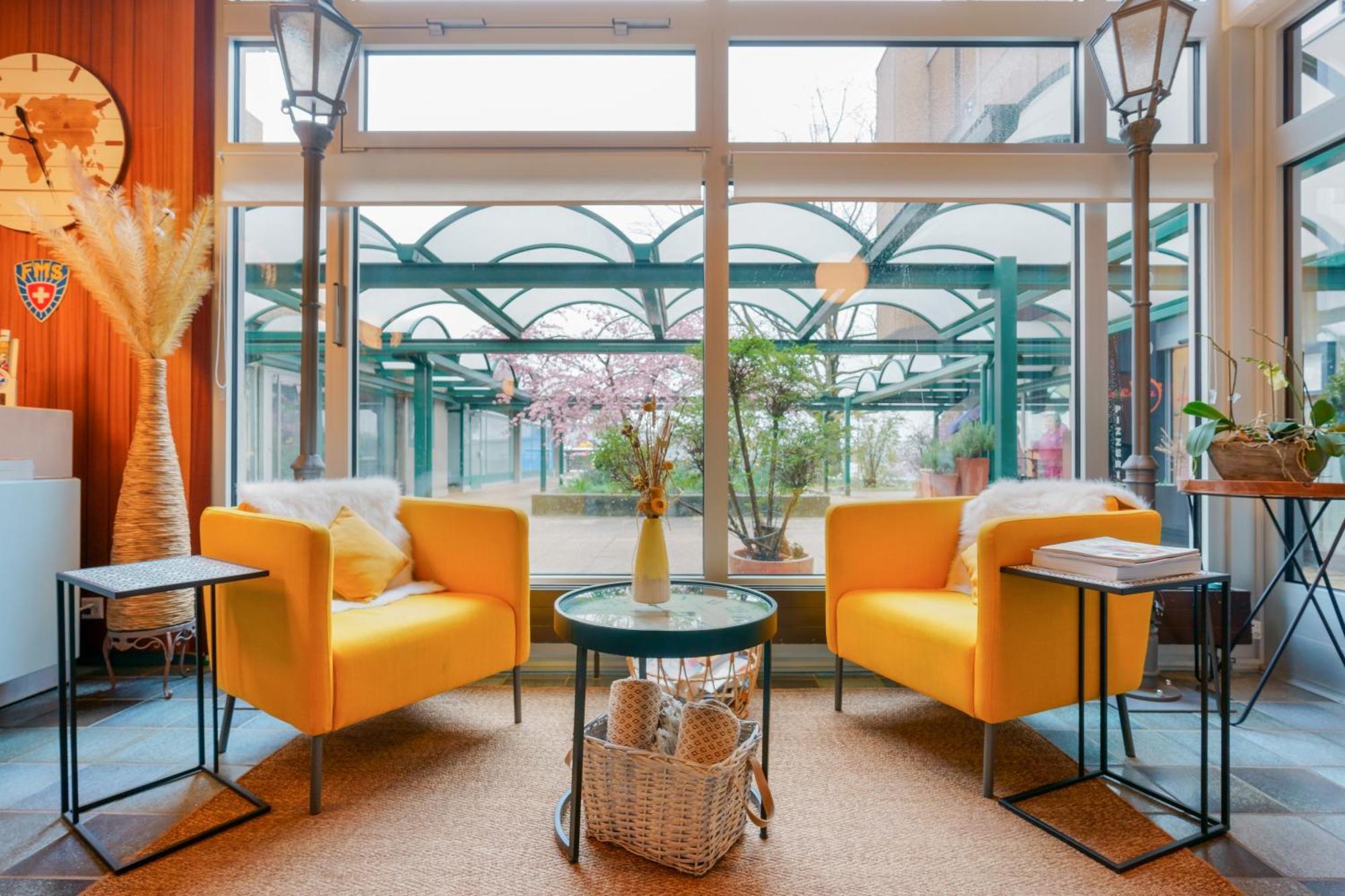 Hotel Du Grand-Pre Marly-le-Grand Екстериор снимка
